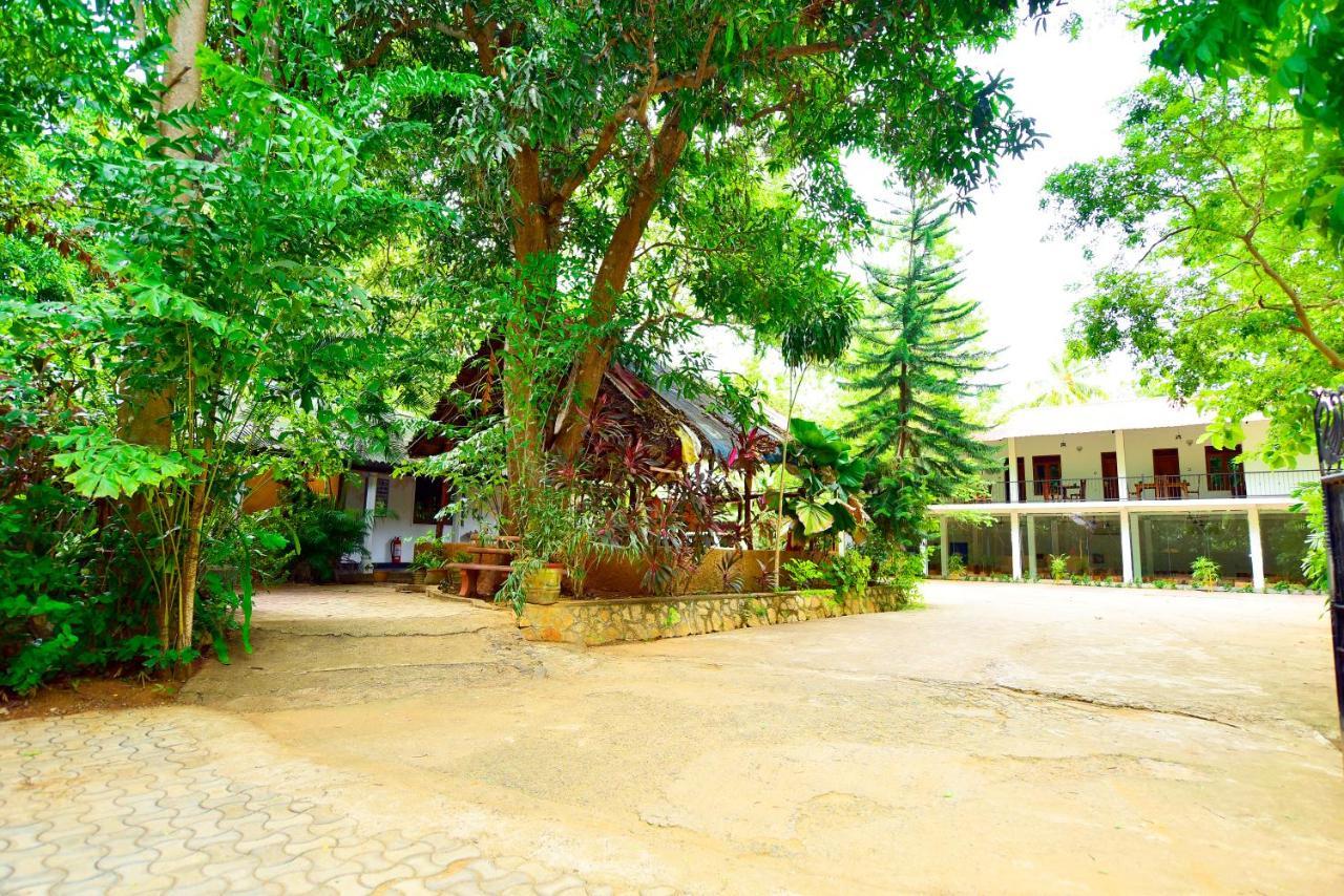Ariya Rest & Ayurveda Spa Polonnaruwa Exterior photo